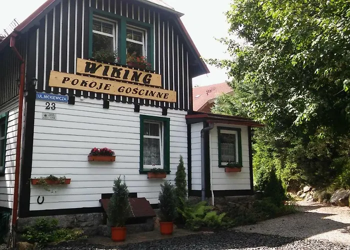 Проживание в семье Wiking Шклярска-Поремба